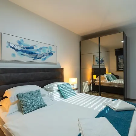 Luxury Apartamento *